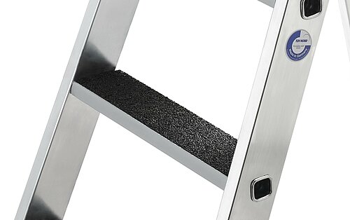 Nachrüstsatz clip-step R13 für Plattformleiter 7 Stufen 41591 Nachrüstsatz clip-step R13 für Plattformleiter 7 Stufen
